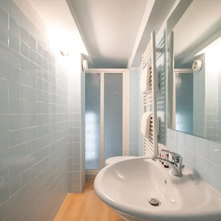 Via Paolo Lomazzo By Onefinestay * Milan
